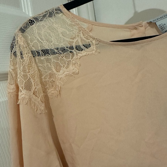 2/$20 NWT Gorgeous Paraphrase nude blouse lace shoulders button up back - Picture 2 of 8
